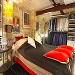 Le Loft Villehardouin شقة